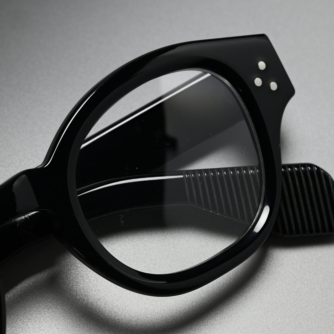 Unjaqd Black