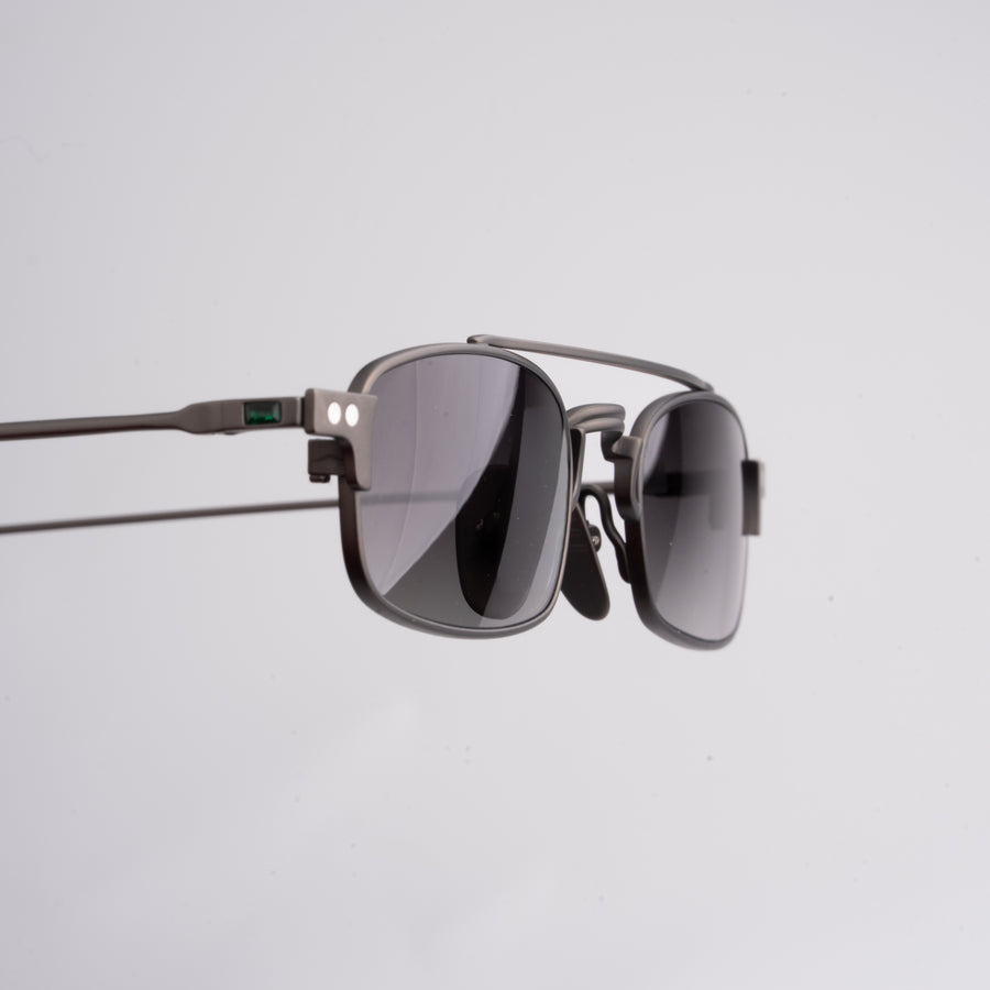Omren Gunmetal close-up 2