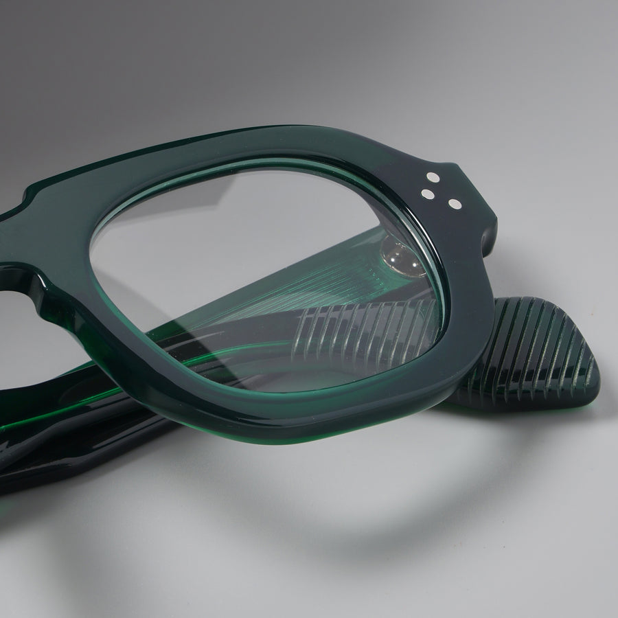 Hermann Emerald Green close-up 3