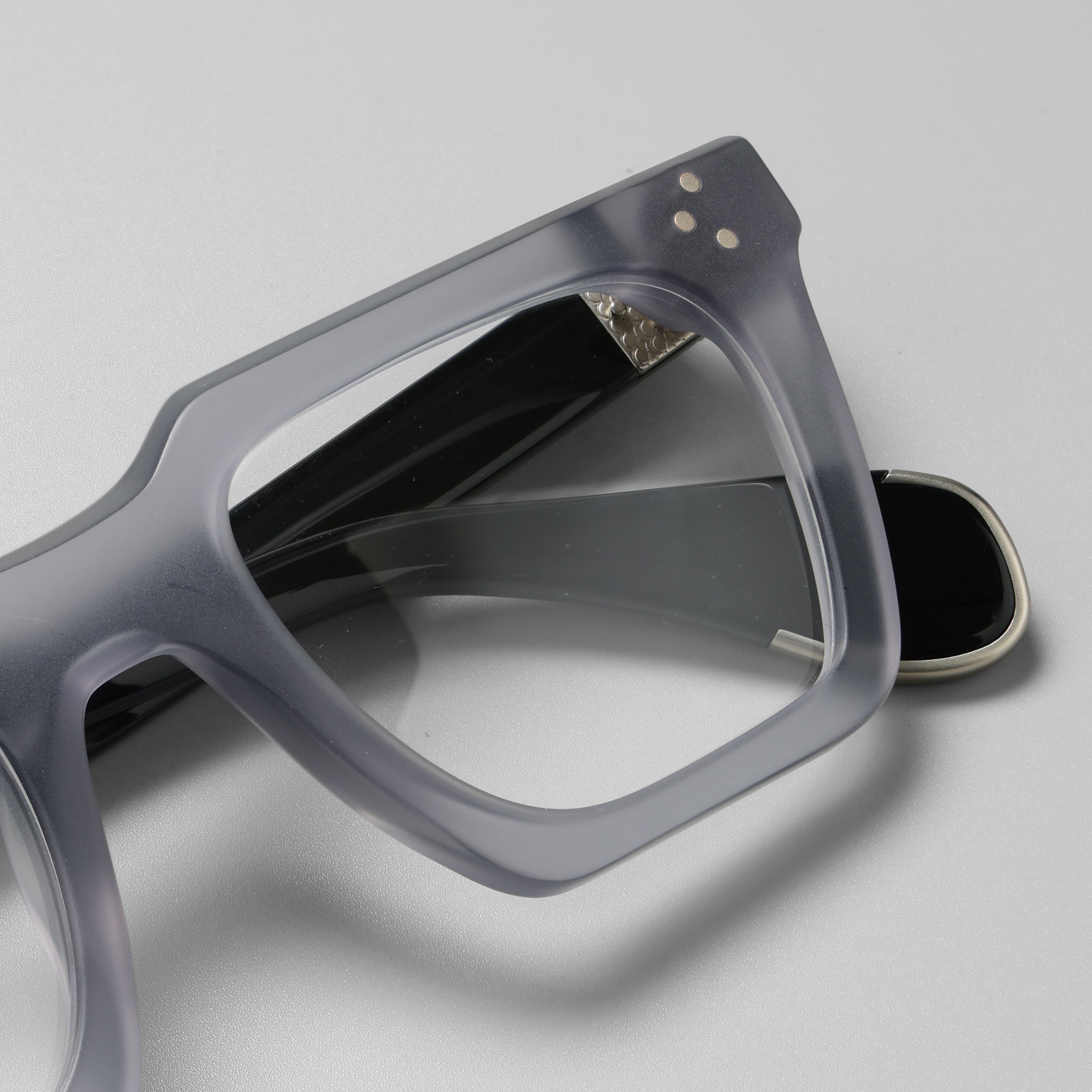 Starke Gray Structura