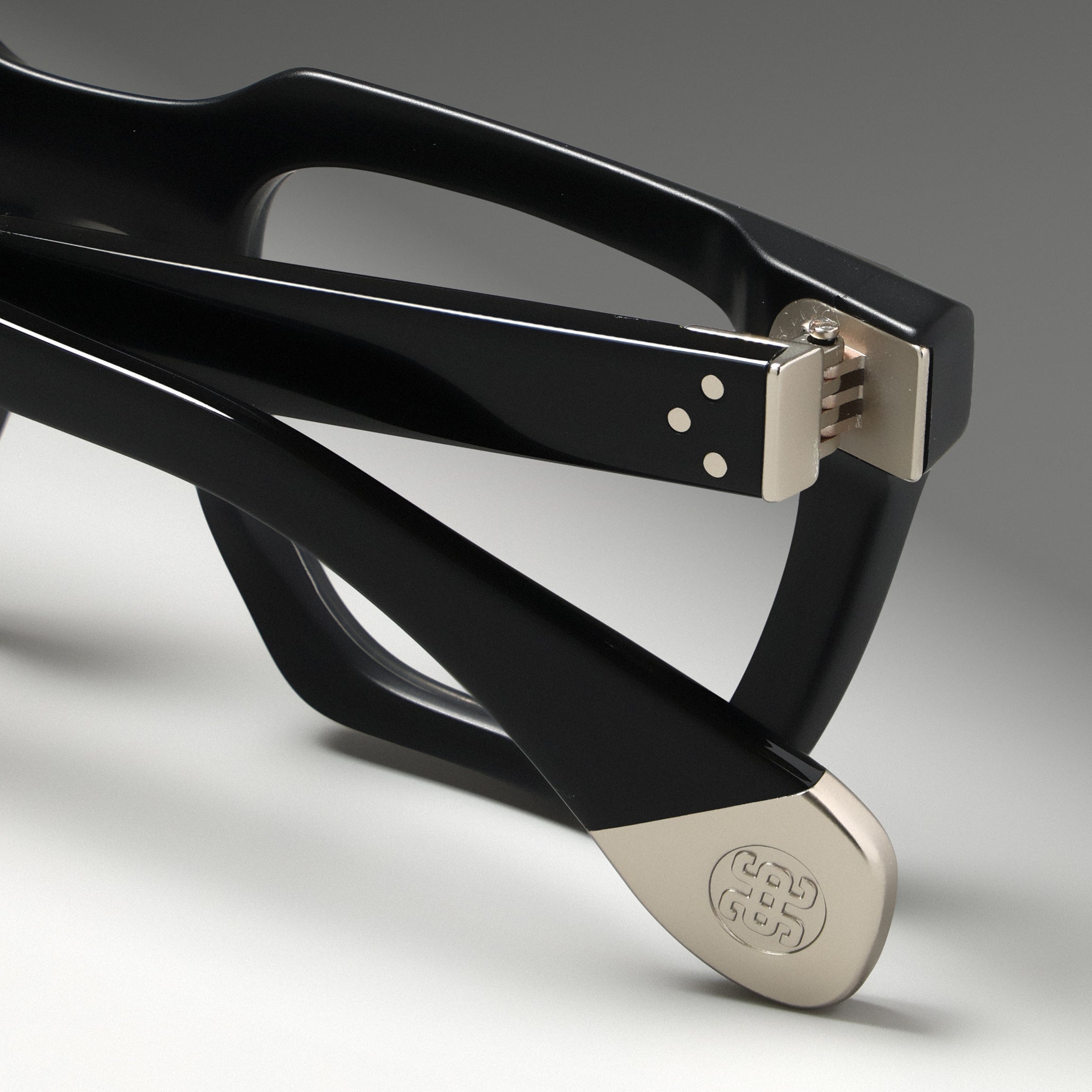 Starke Black Structura