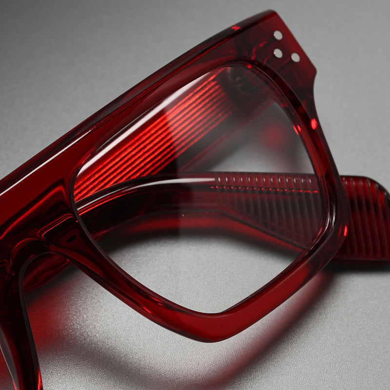 Suri Red