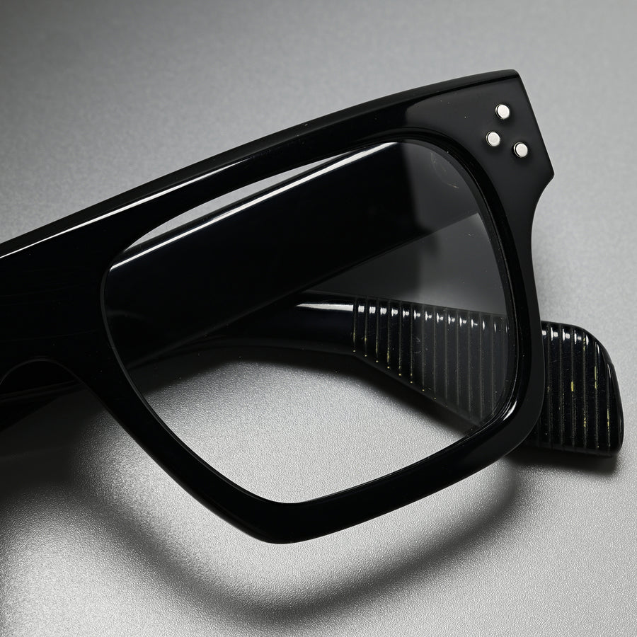 Suri Black close-up 3