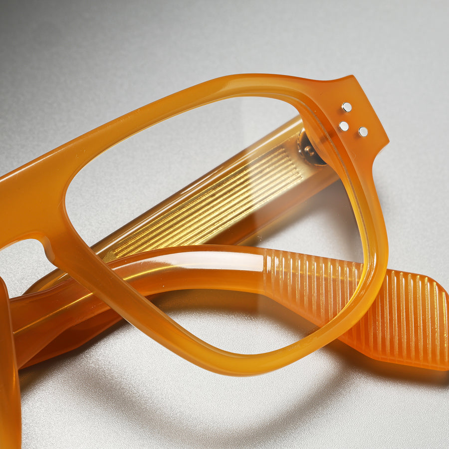 Akhal Honey close-up 3