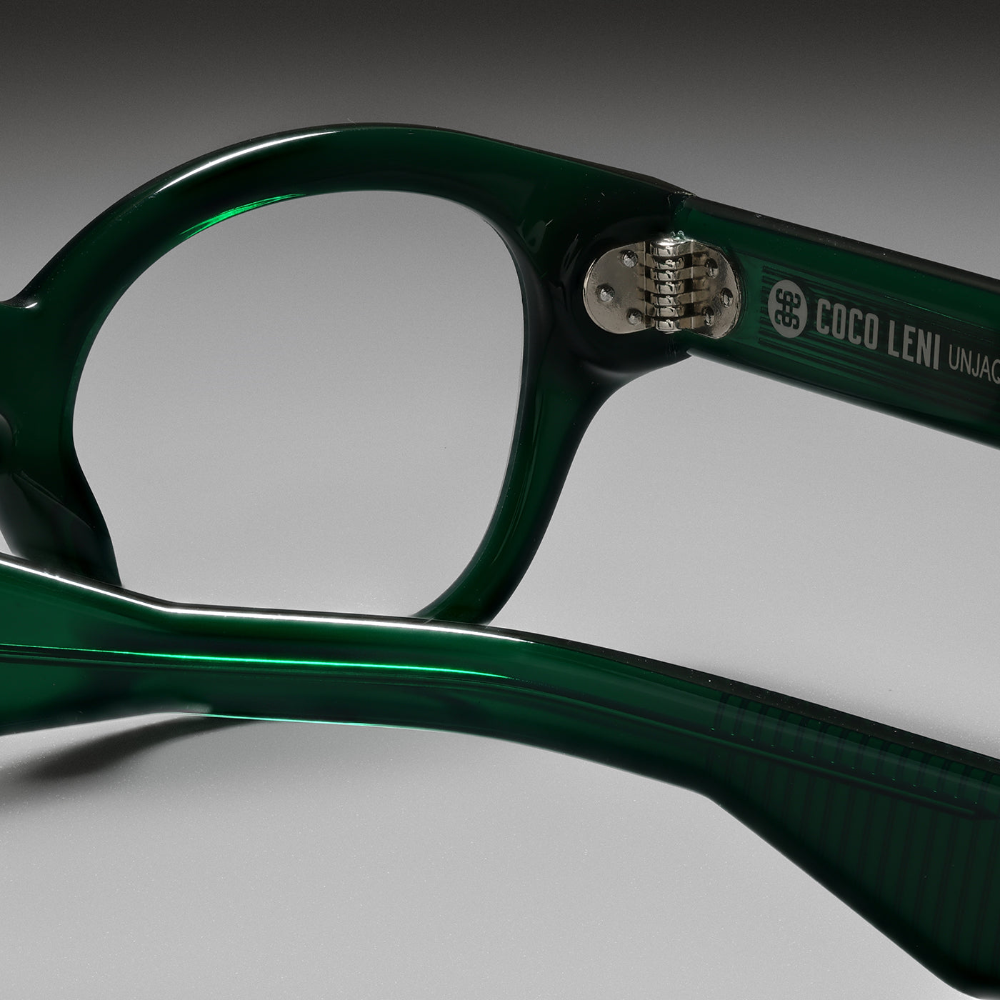 Unjaqd Emerald Green