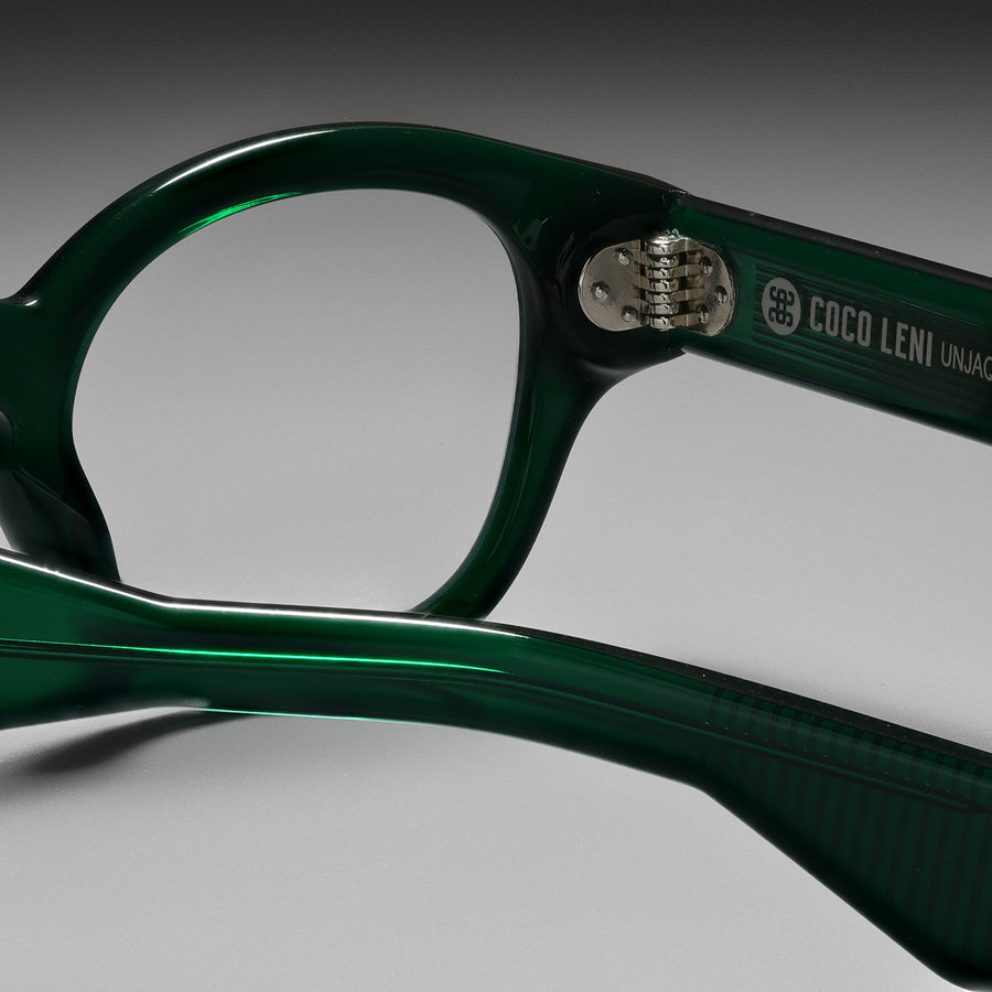 Unjaqd Emerald Green close-up 2