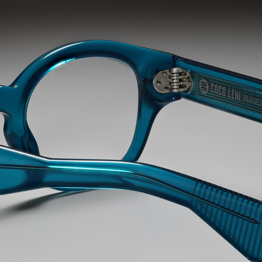 Unjaqd Teal close-up 2