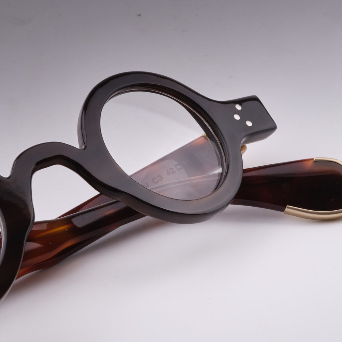 Zweig Horn C3 close-up 1