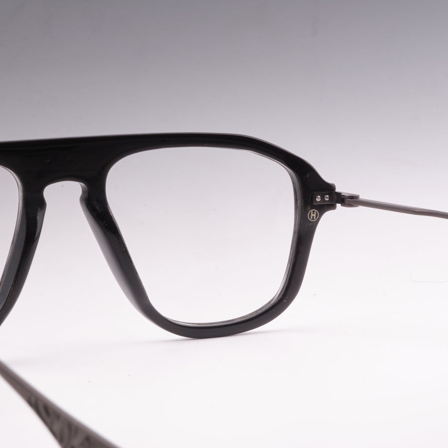 Akhal Black White Horn & Silver close-up 2