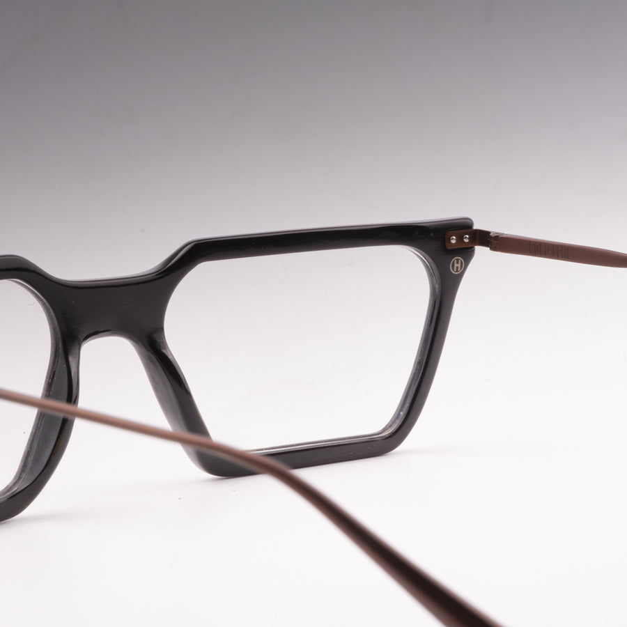 Ark Horn & Bronze close-up 2