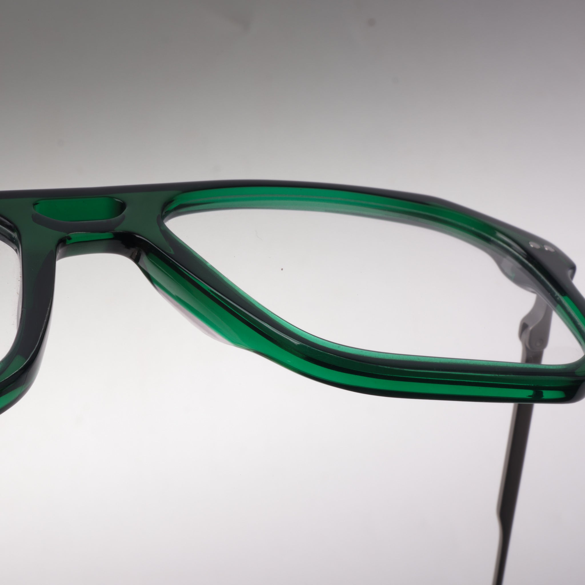 Raywar Emerald Green & Silver