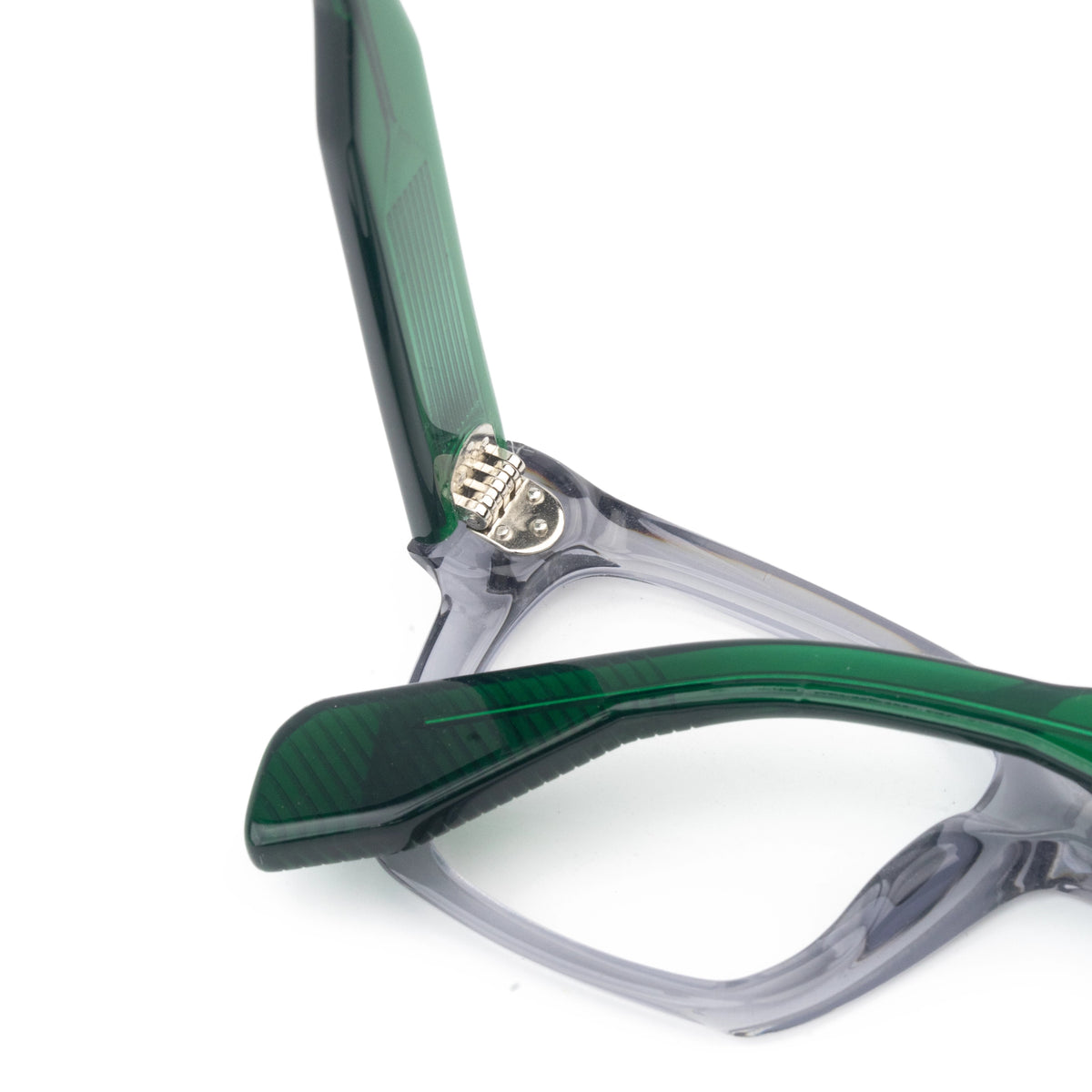Grand Emerald Green-Black close-up 1