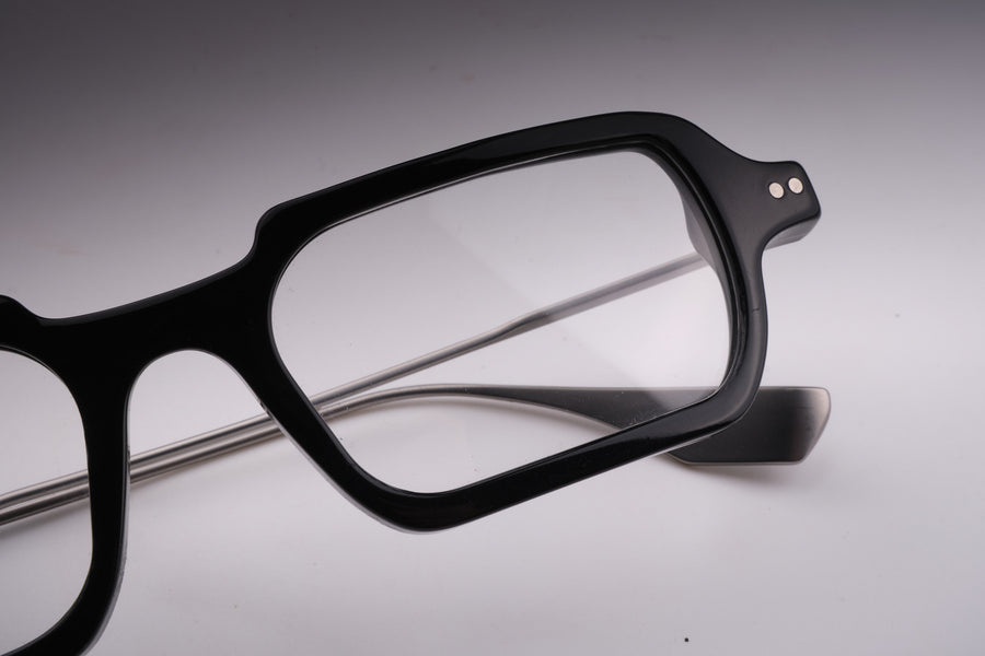 Origin black close-up 3