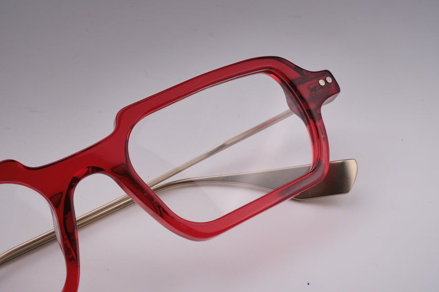 Origin red close-up 3