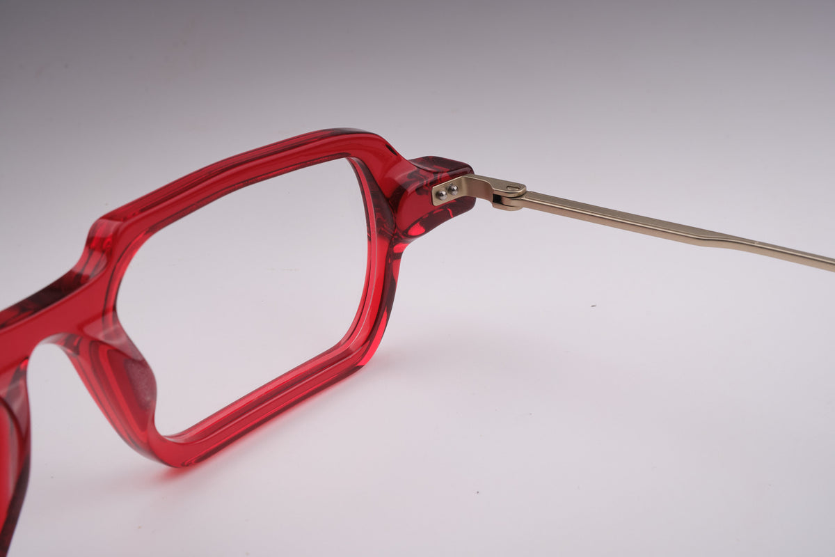 Origin red close-up 1