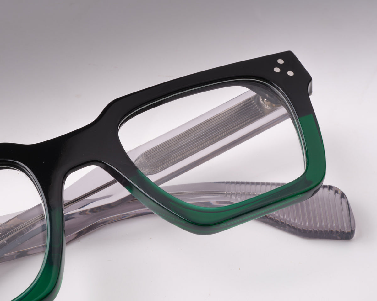 Starke Emerald Black - Green & Crystal Grey close-up 1