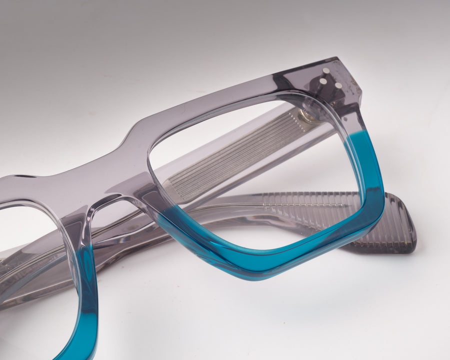 Starke Grey - Teal & Crystal Grey close-up 2