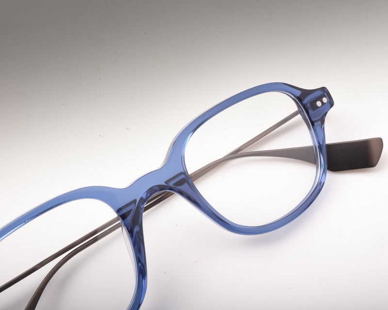 Lira Crystal Blue & Gunmetal SG