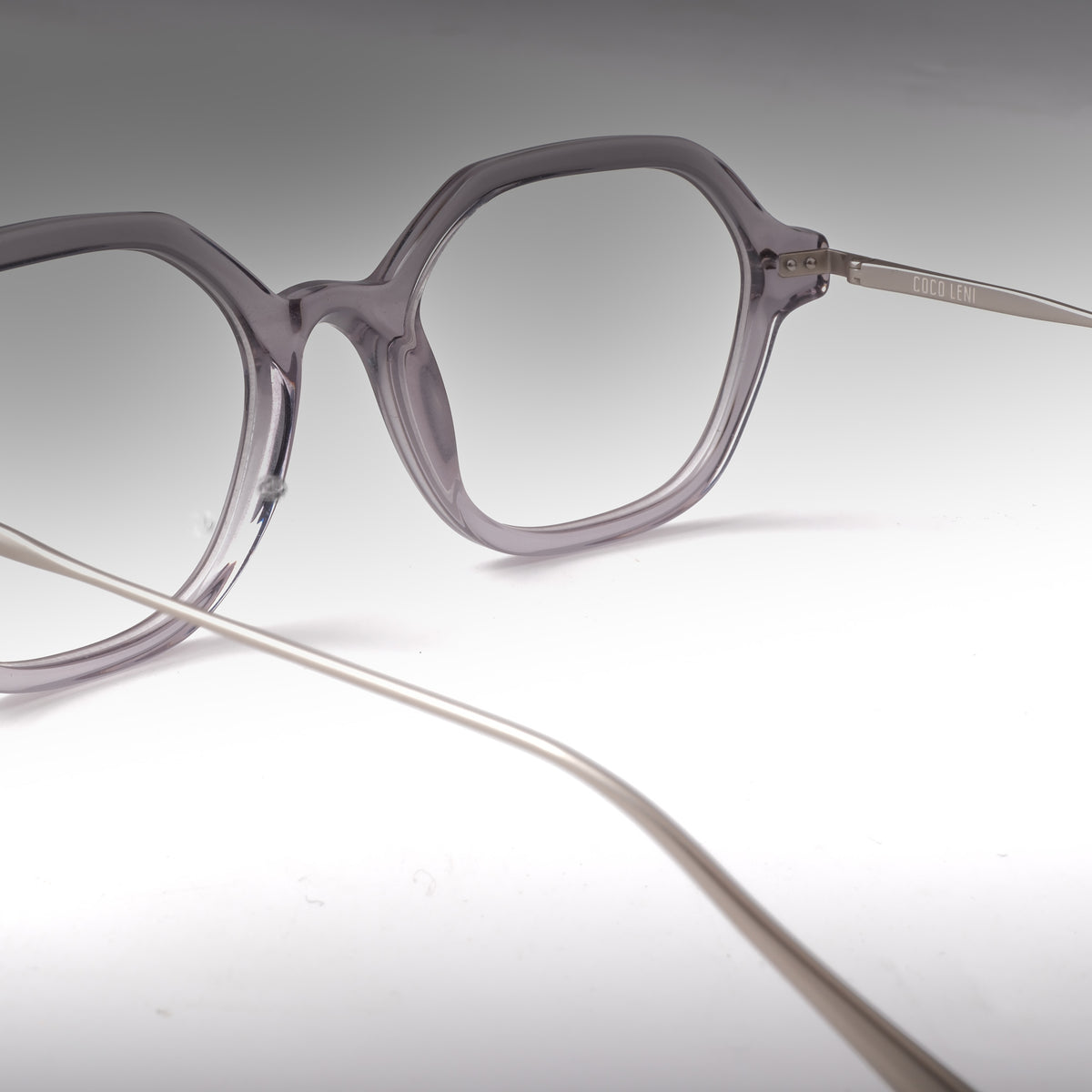 Vector Grey & Silver close-up 1