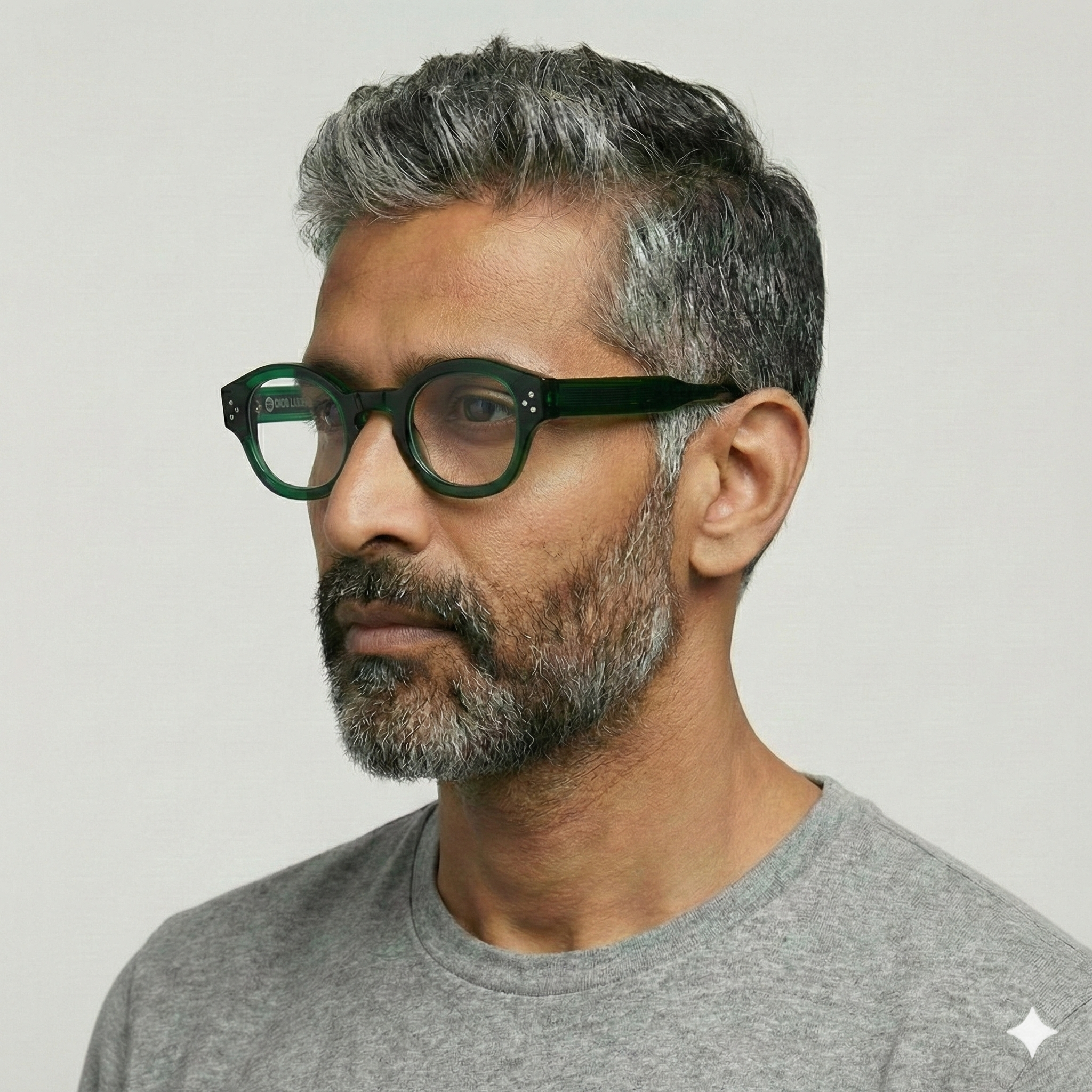 Unjaqd Emerald Green