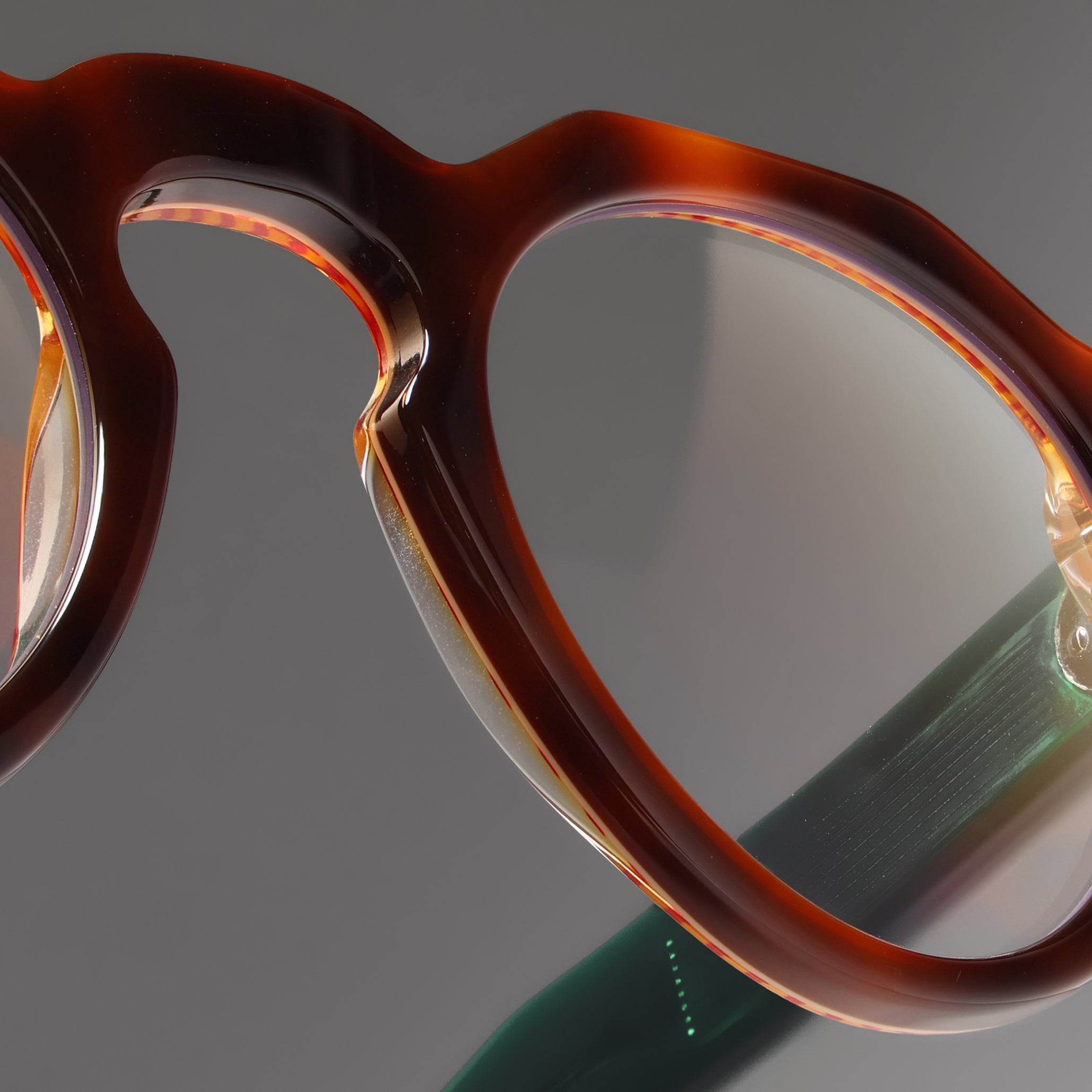 Panto Tortoise Lam Emerald Green