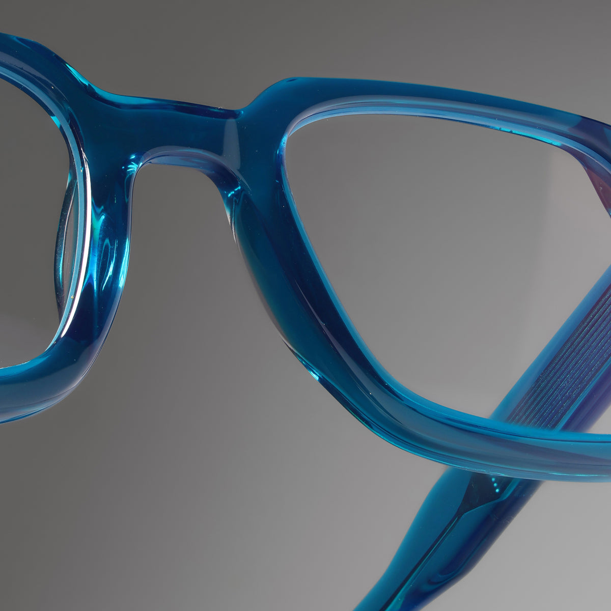 Uslar Teal close-up 1