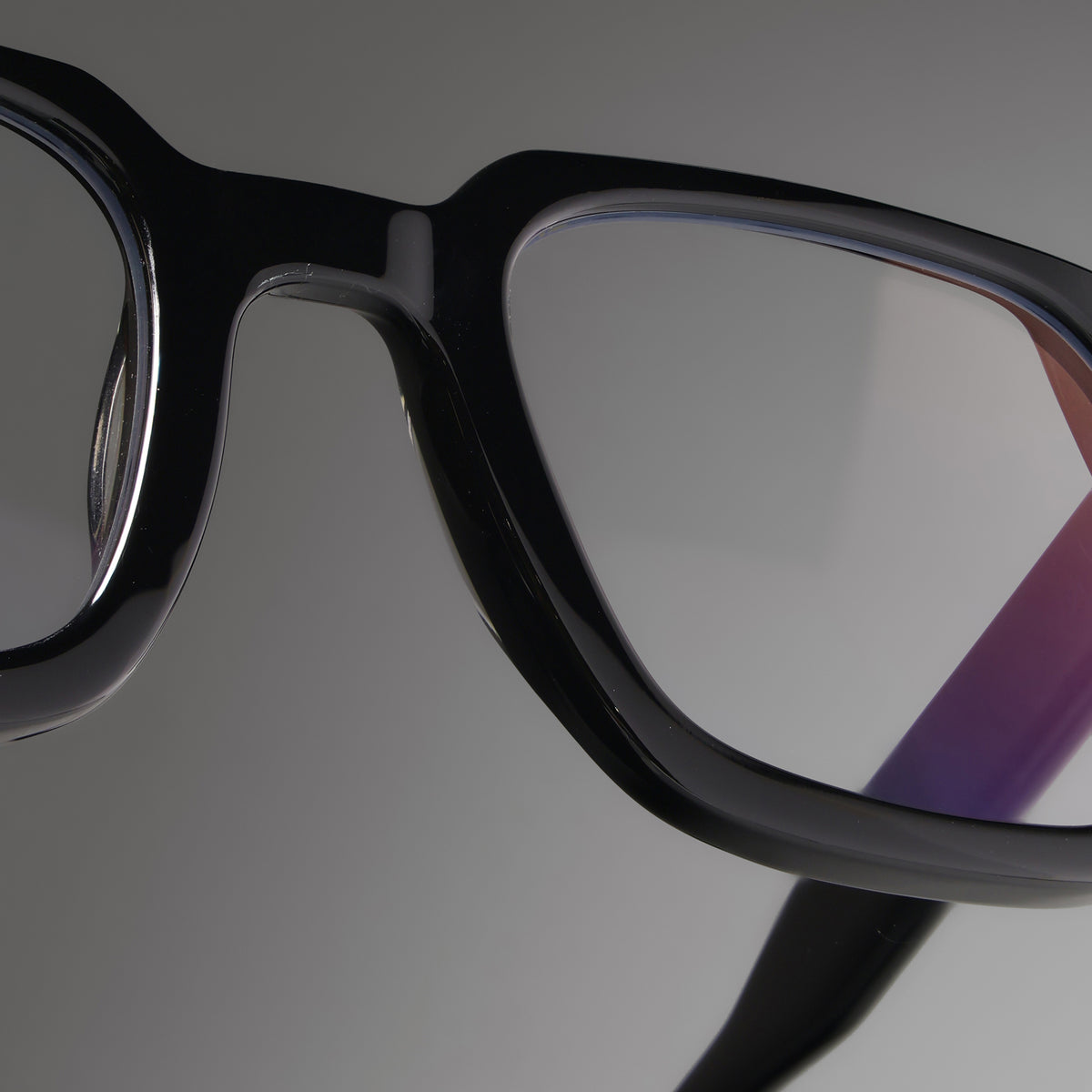 Uslar Black close-up 1