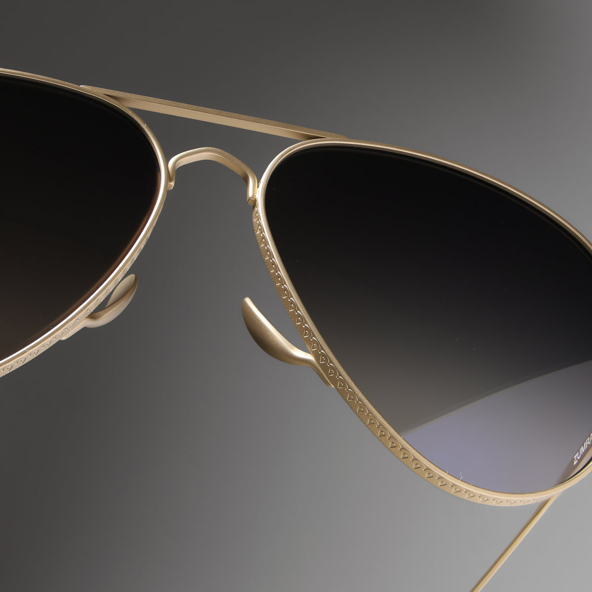 Zumra Gold close-up 1