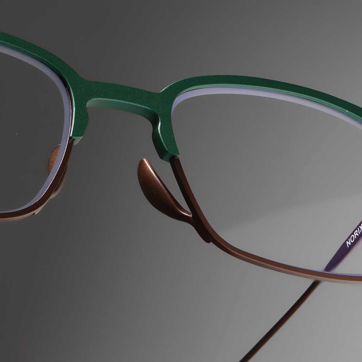 Norix Bronze close-up 1