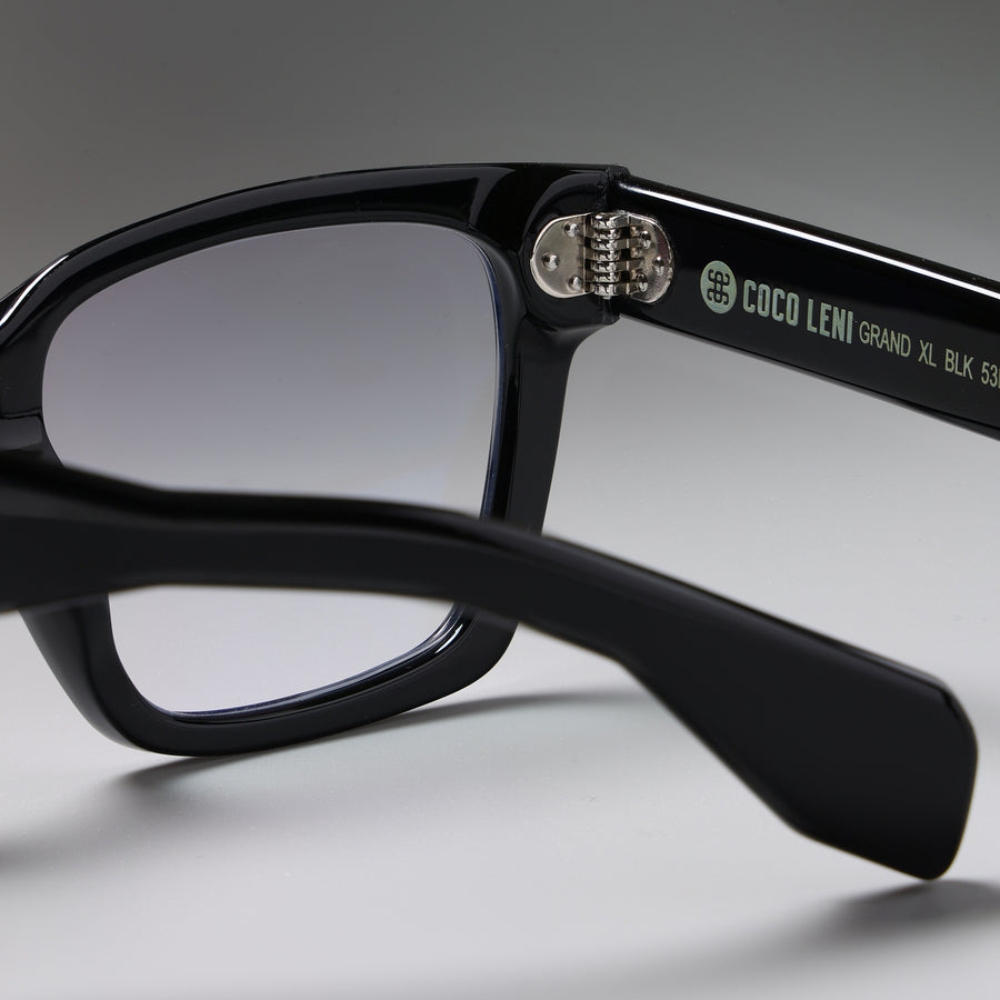 Grand Black close-up 2