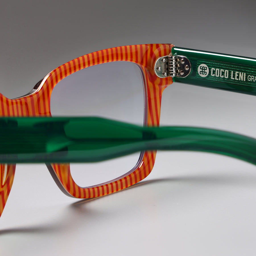 Grand Tortoise Lam close-up 2