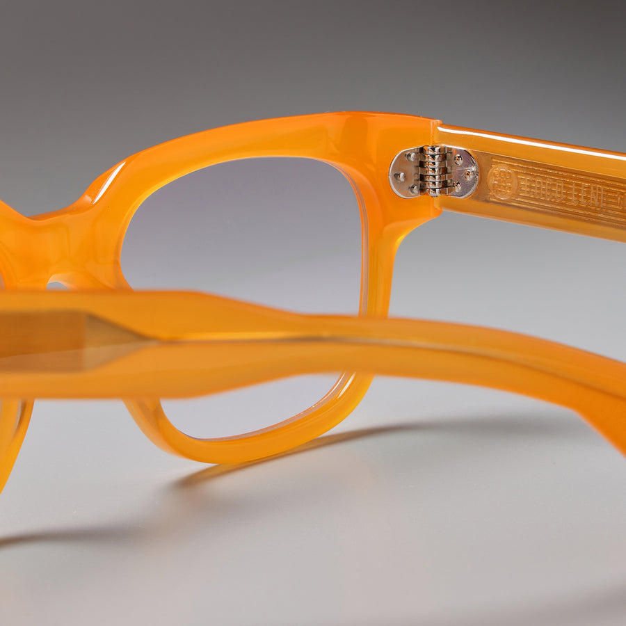 Marken Honey close-up 2