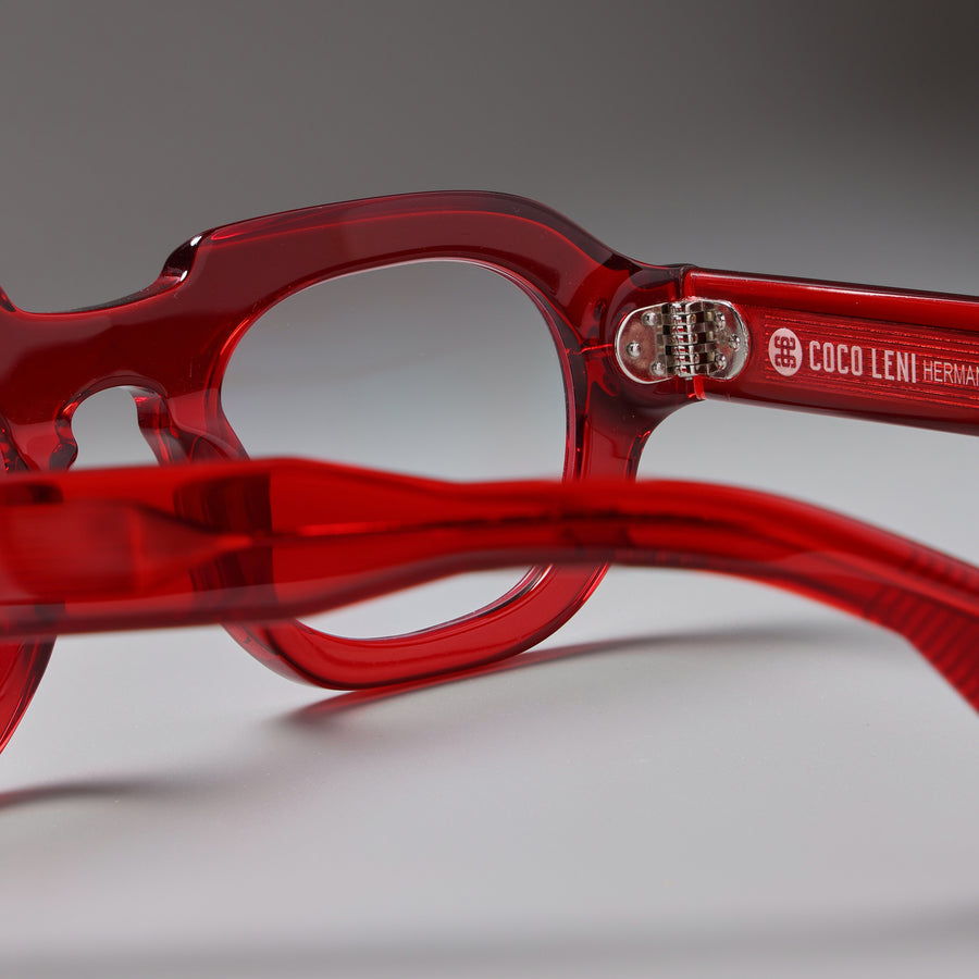 Hermann Red close-up 2