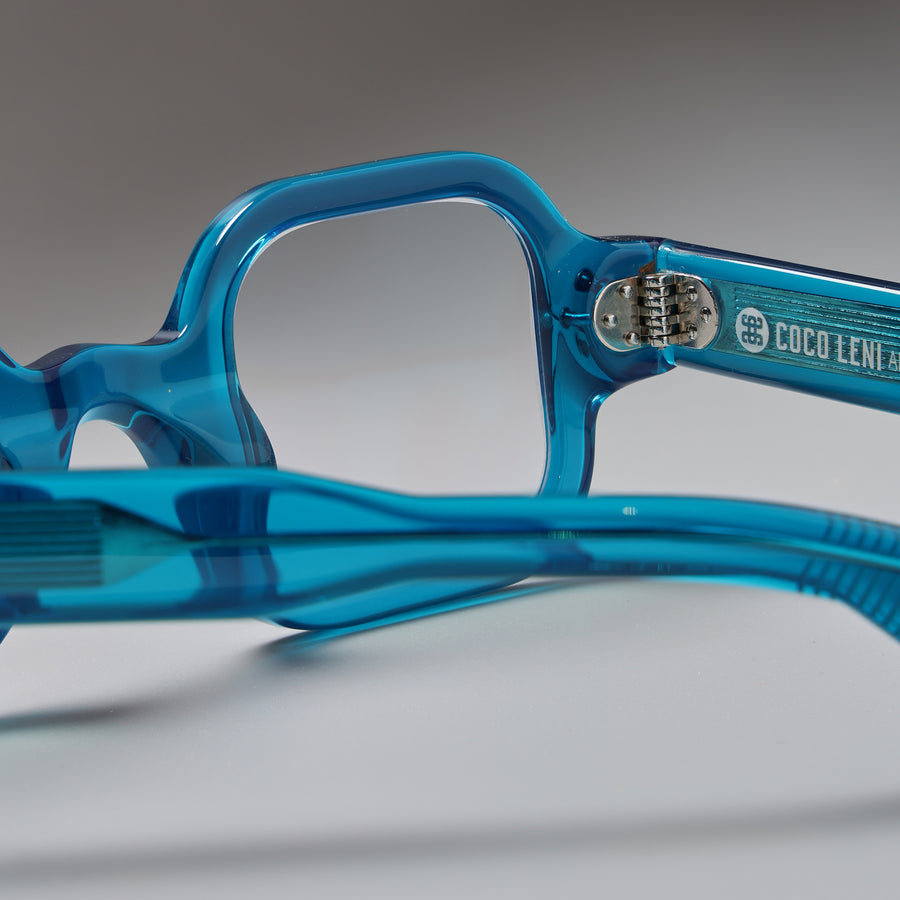 Admont Teal close-up 2