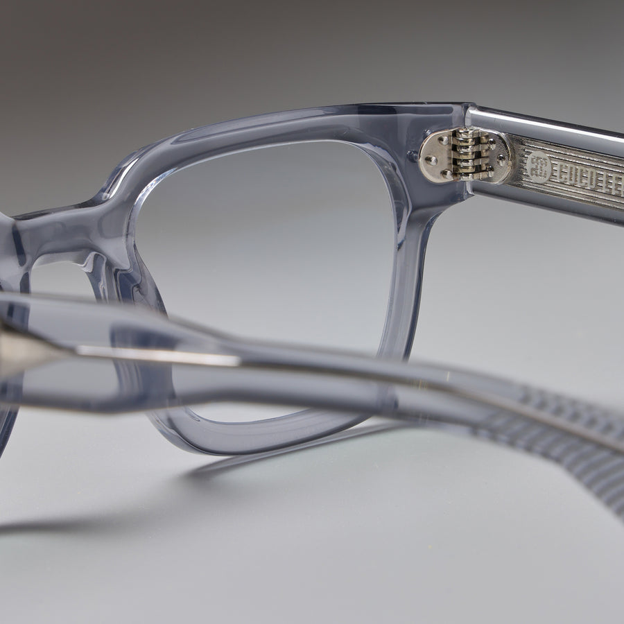 Uslar Gray close-up 2