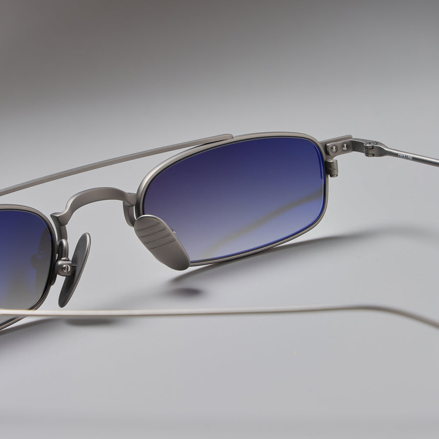 Omren Silver close-up 2