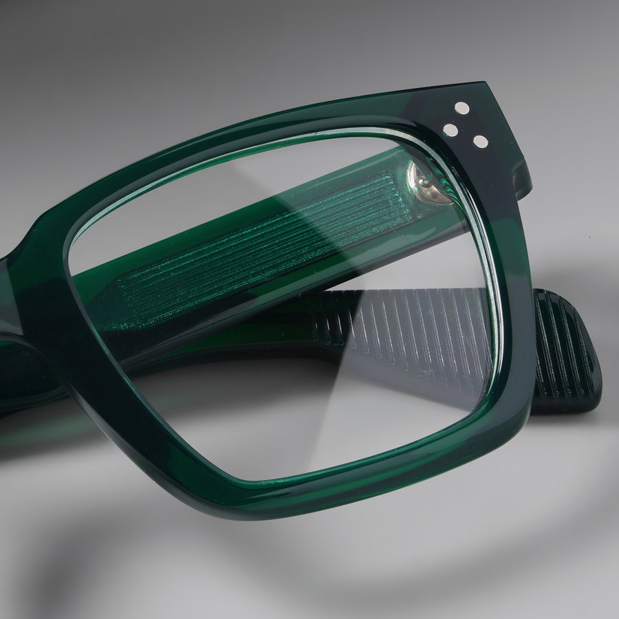 Grand Emerald Green close-up 3