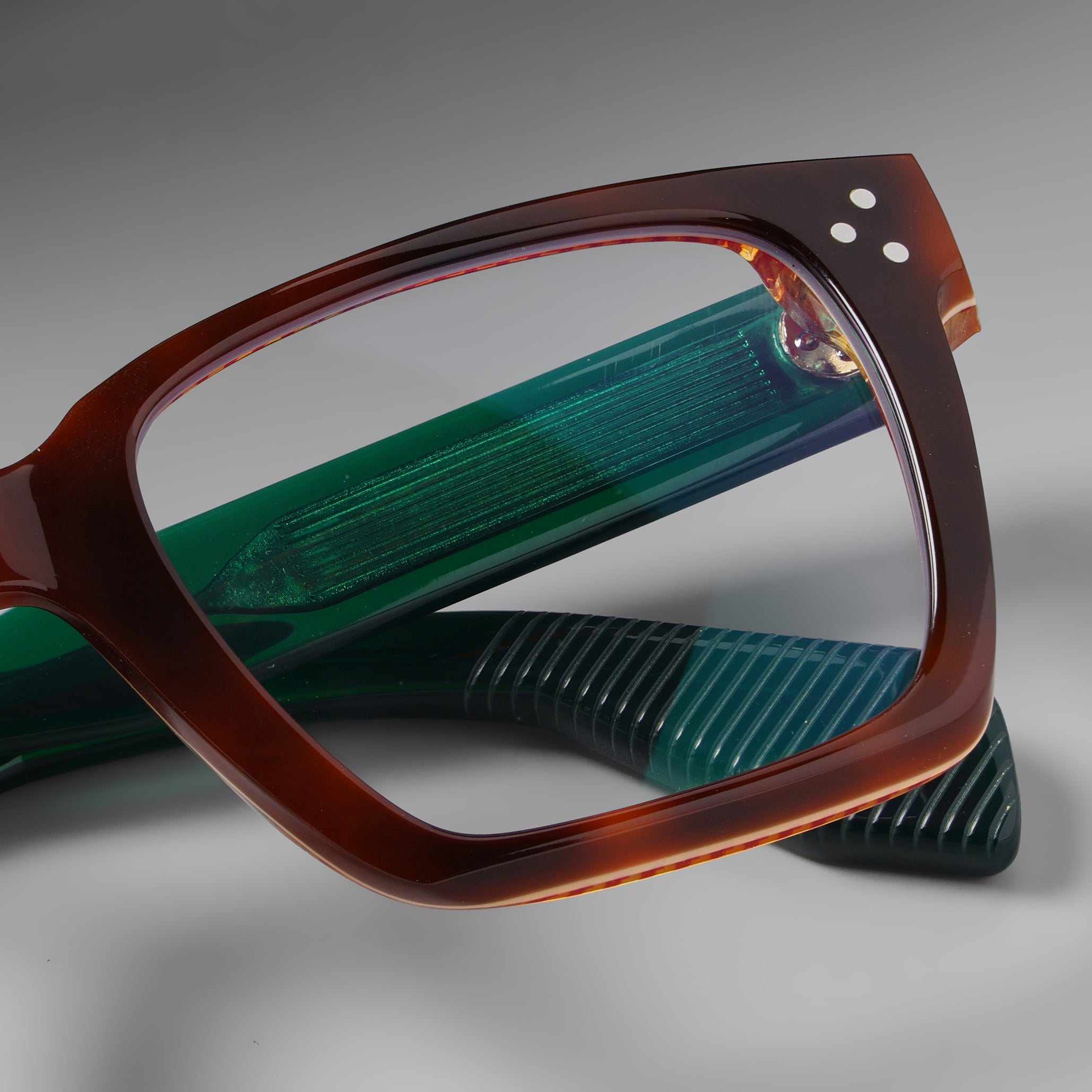 Grand Tortoise Lam Emerald Green