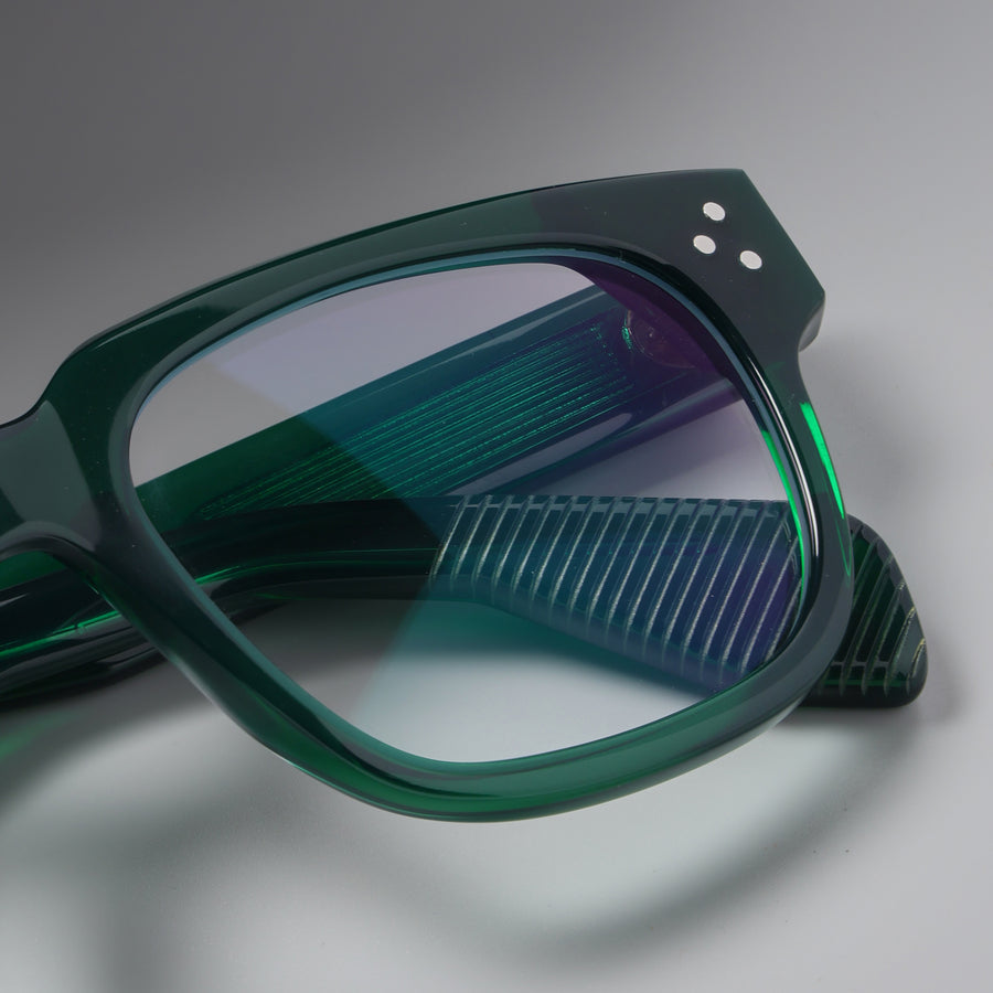 Marken Emerald Green close-up 3