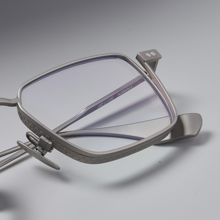 Norix Silver close-up 3