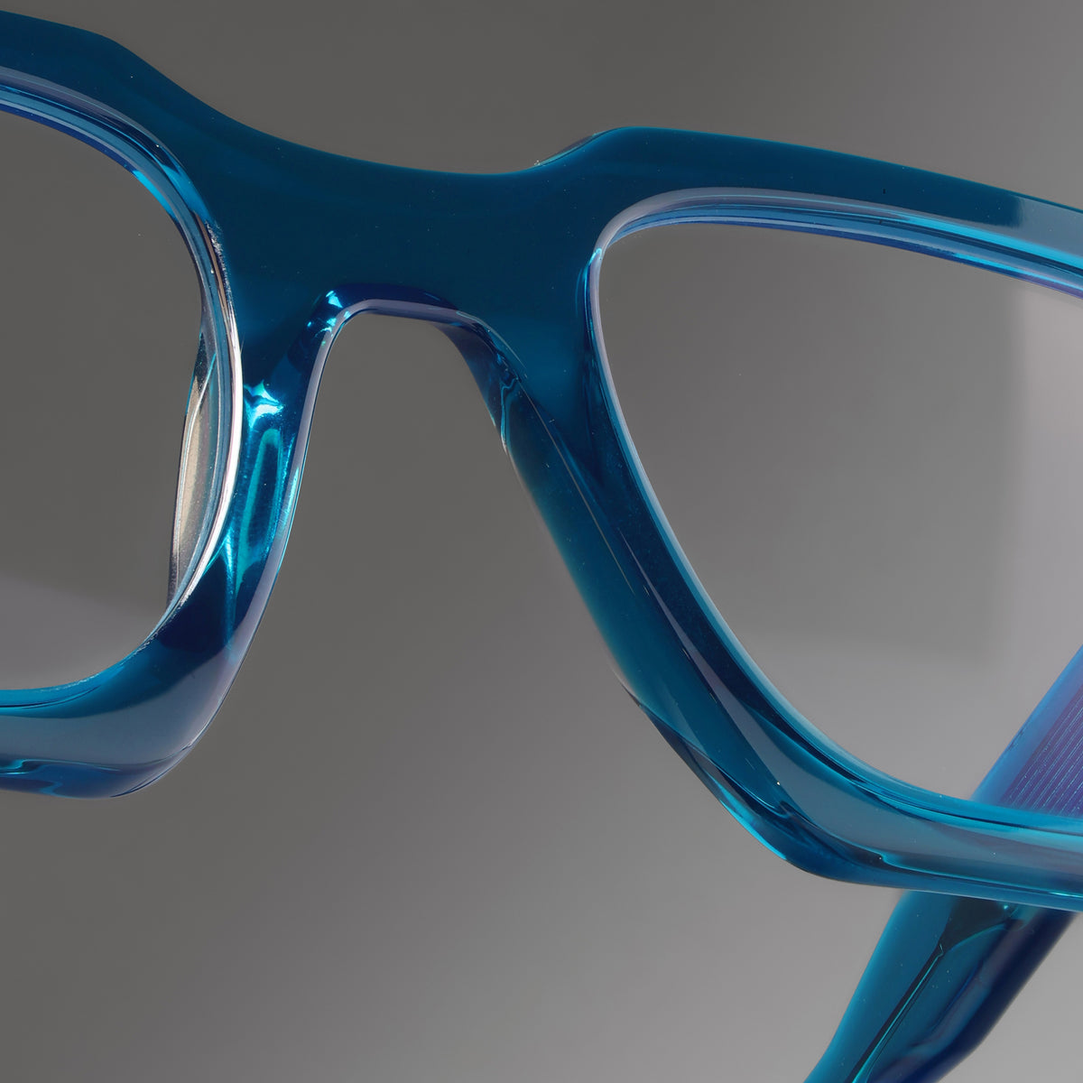 Starke Teal close-up 1