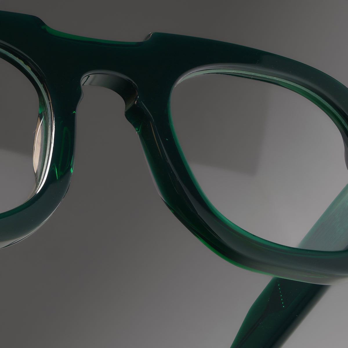 Hermann Emerald Green close-up 1