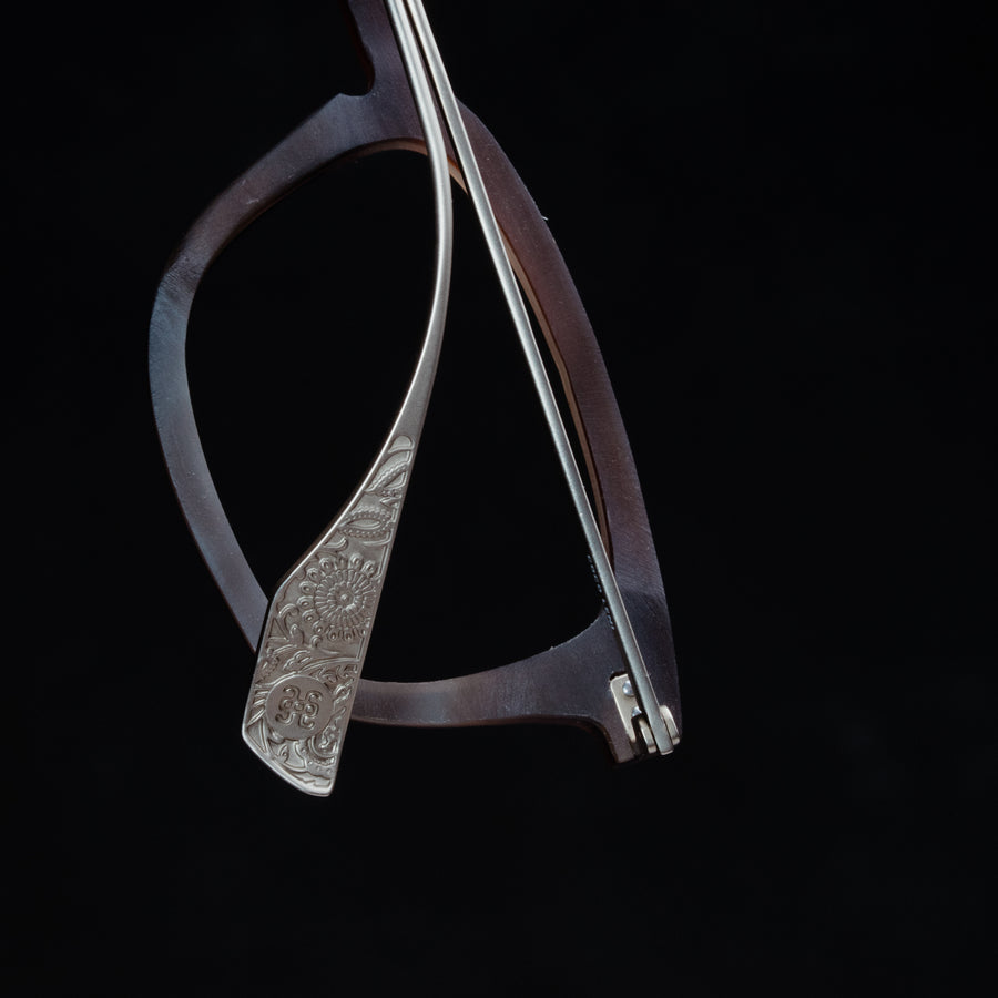 Vamra Horn close-up 3