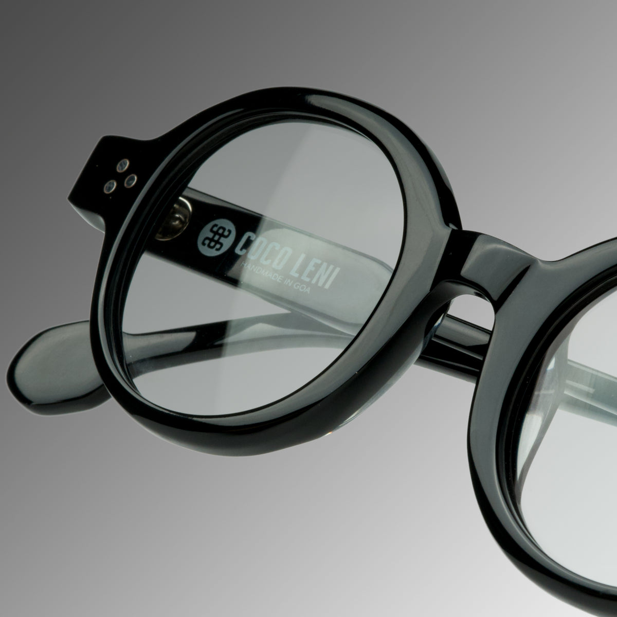 Pebble Black
