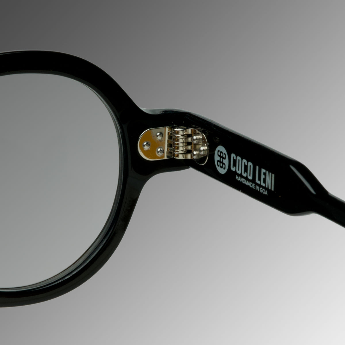 Pebble Black