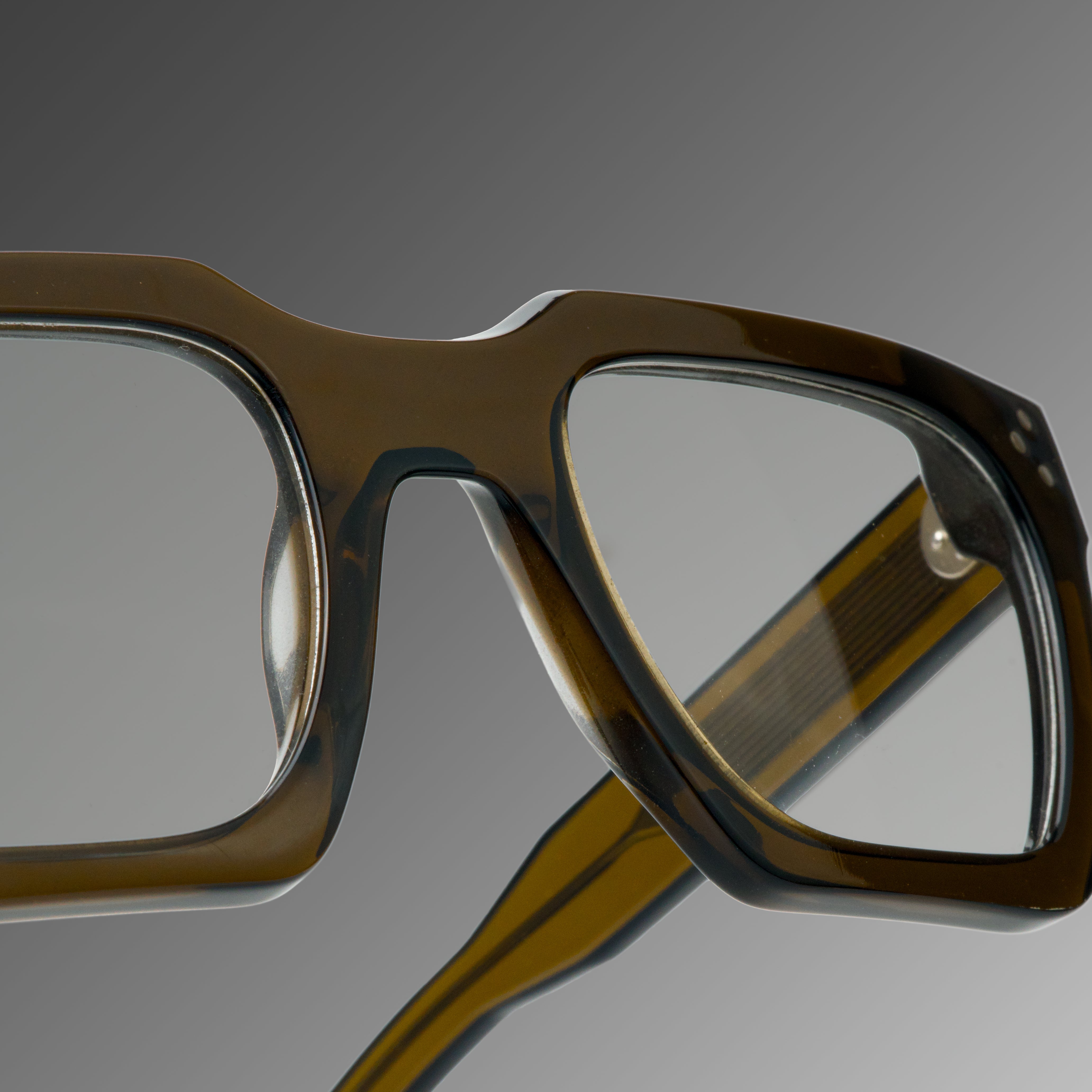 Starke Brown SG
