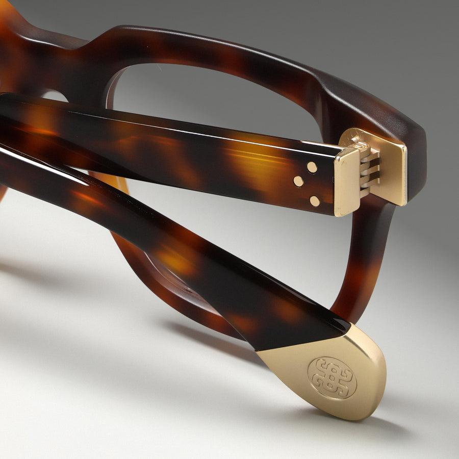 Marken Tortoise Lam Structura close-up 2