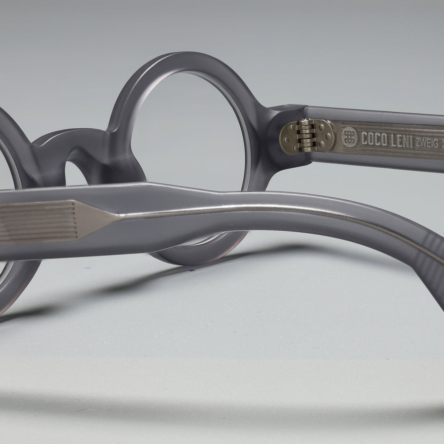 Zweig Gray close-up 2