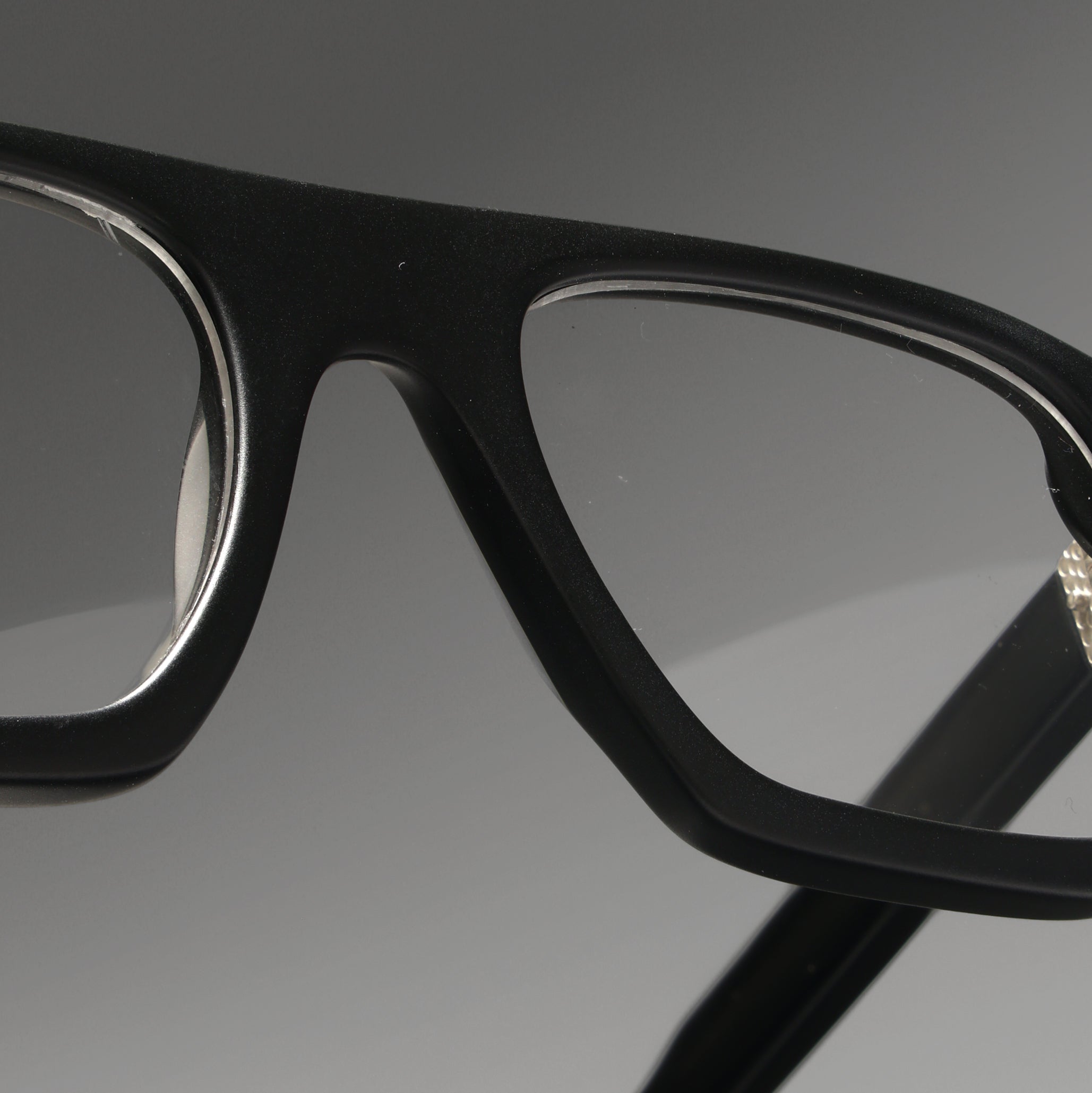 Suri Black Structura