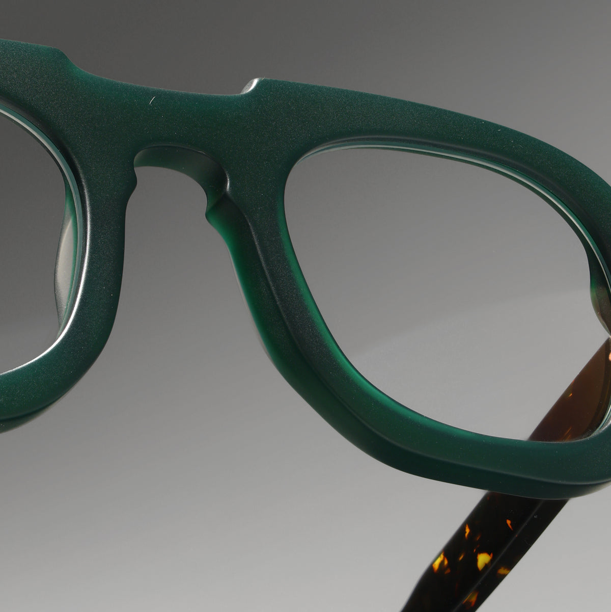 Hermann Emerald Green Structura close-up 1